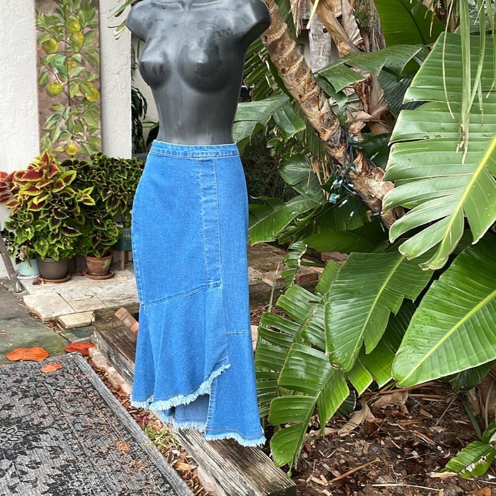 Yumi asymmetric, gene or denim trumpet skirt